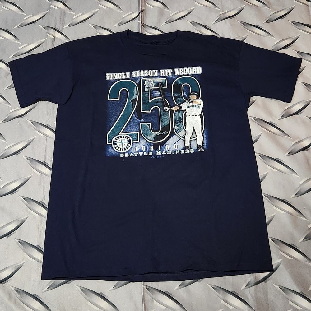 VTG ICHIRO SUZUKI SEATTLE MARINERS SINGLE SEASON 258 HIT RECORD T-SHIRT SIZE L